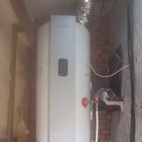 Plombier 78-91-92-94 - installation chauffe eau thermodynamique air extrait ATLANTIC THERMOR avec son mitigeur thermostatique, son groupe de sécurité et son reducteur de pression